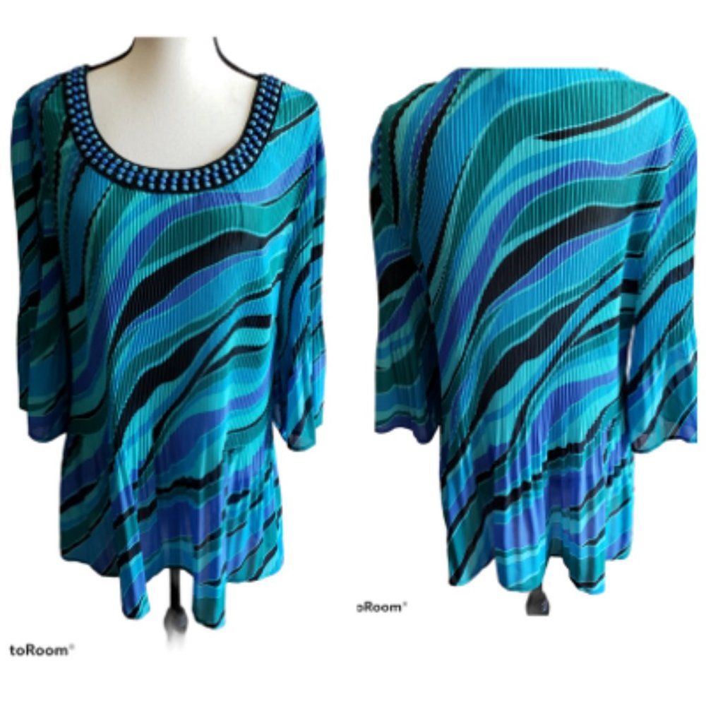 CATHERINES - 3/4 Sleeved Accordion Pleated Scooped Neckline Top Plus Size 14/16